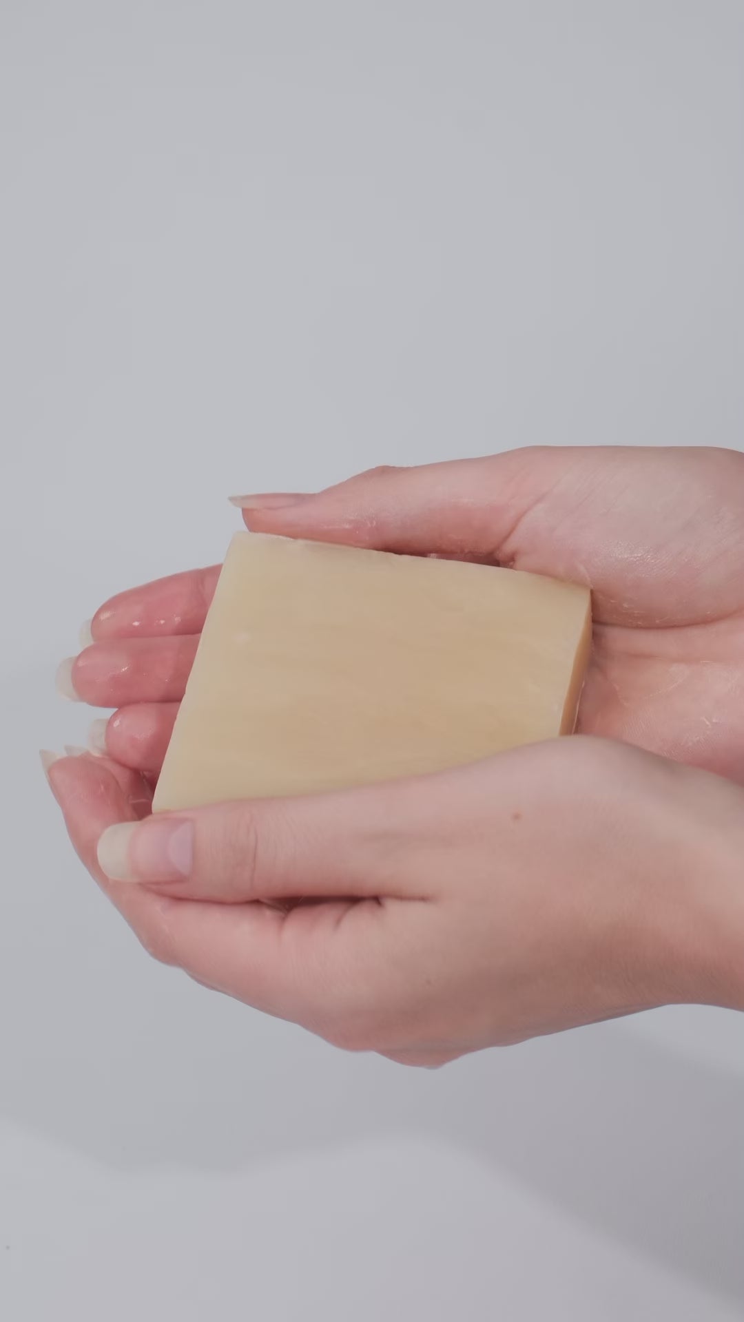 Video showcasing how Breathe Clear Soap helps open up airways, relieve nasal congestion, and refresh the skin with the power of eucalyptus and mint. Perfect for those looking for a natural soap to enhance breathing and promote respiratory comfort.